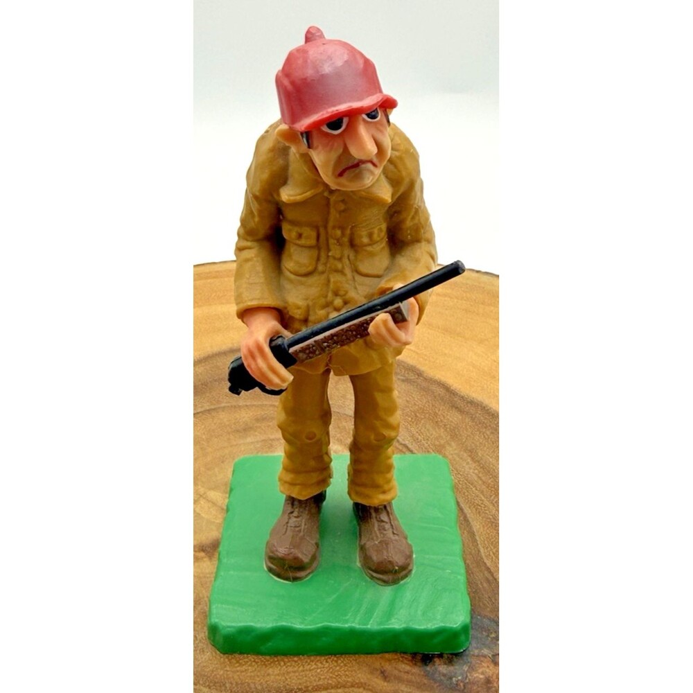 Vintage WILTON Hunter Old Man Cake Topper Decoration Hong Kong 1978 6"